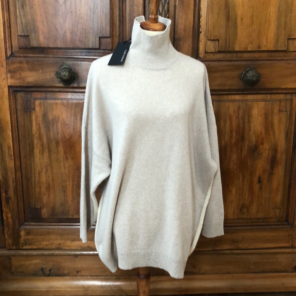 NWT - ANNETTE GORTZ  Beige 100% Cashmere Turtleneck, Oversized, Size M